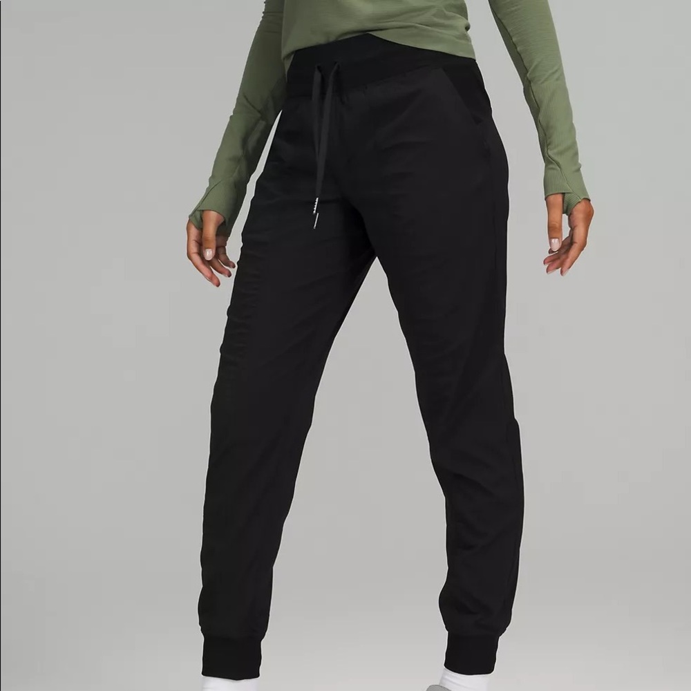 Lululemon Dance Studio Mid-Rise Jogger Size 4